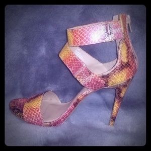 Steve Madden snake print heel